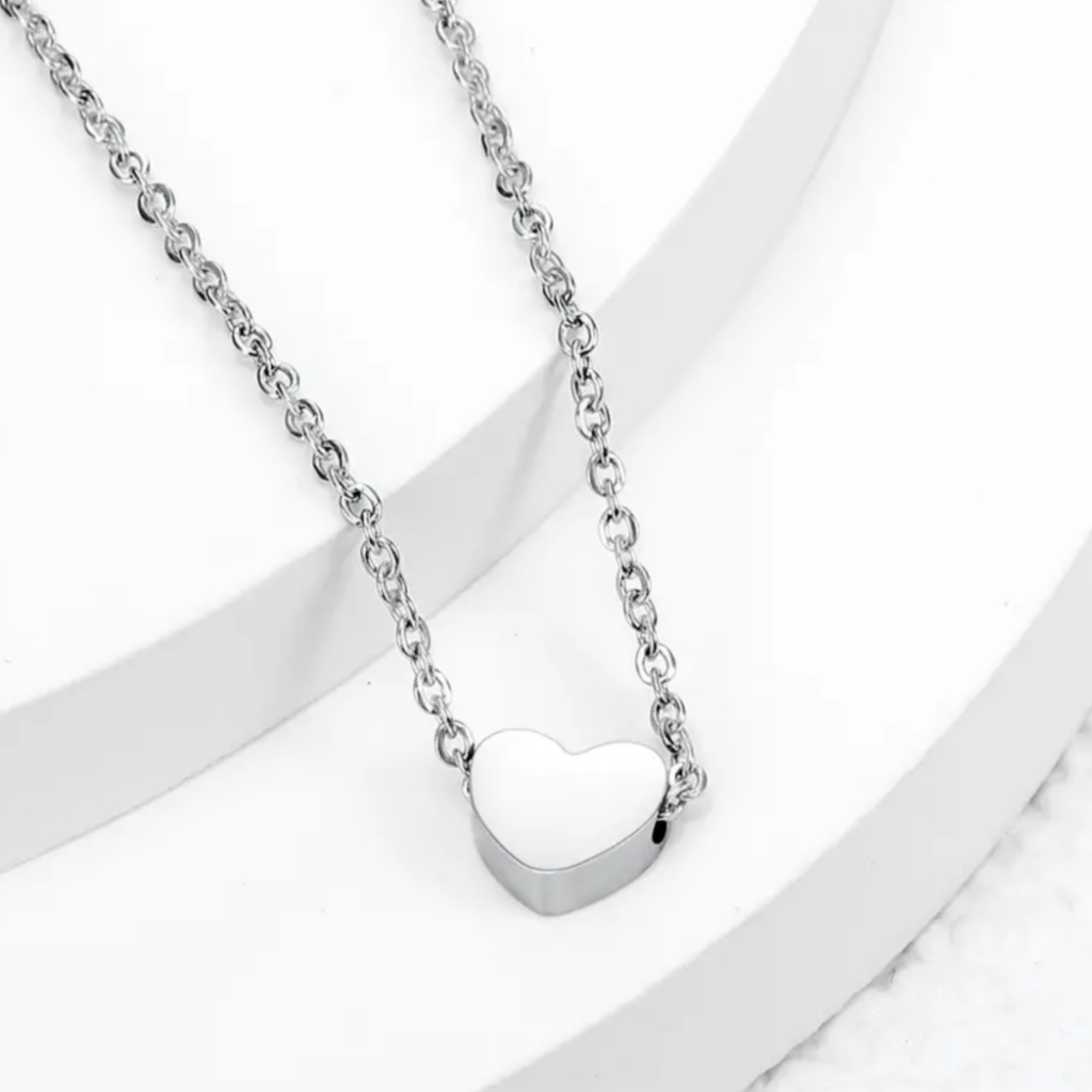 White Rhodium Heart Necklace Nwt